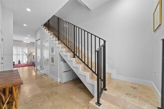 3506 NE 166th St in North Miami Beach, FL - Building Photo - Building Photo