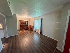 1213 Idlewood Dr in Sherman, TX - Building Photo - Building Photo