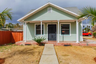 404 9th Ave in Escondido, CA - Building Photo - Building Photo