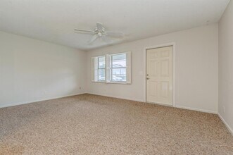 2405 Lowson Blvd in Delray Beach, FL - Building Photo - Building Photo