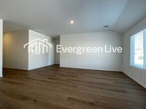 10009 SW 39th St in Mustang, OK - Building Photo - Building Photo