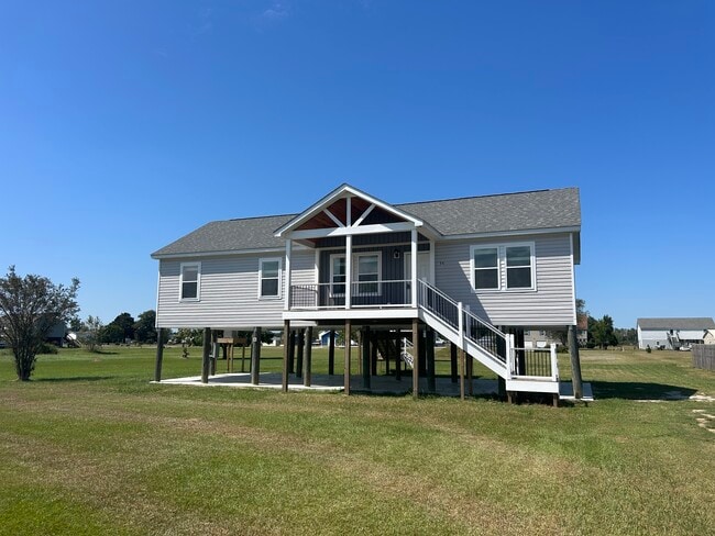 property at 54 Bay Lake Dr