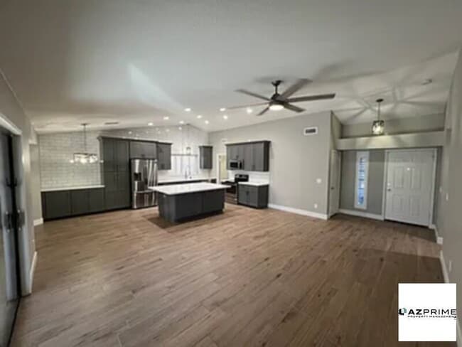 5453 E Emerald Ave in Mesa, AZ - Building Photo - Building Photo