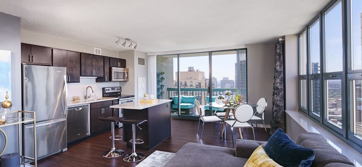 42 E Superior St in Chicago, IL - Building Photo