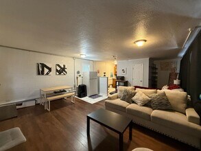 1759 S Broadway in Denver, CO - Building Photo - Building Photo