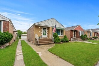 5139 S Narragansett Ave in Chicago, IL - Building Photo - Building Photo