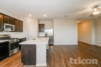 780 Evergreen St in Princeton, TX - Foto de edificio - Building Photo