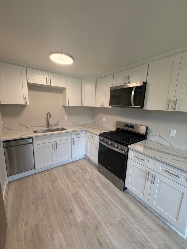 property at 2840 Railroad St SE