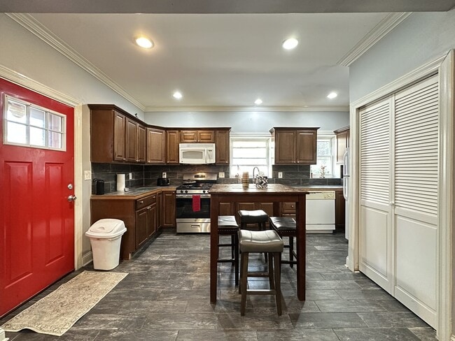 6424 N Magnolia Ave, Unit J05P in Chicago, IL - Foto de edificio - Building Photo