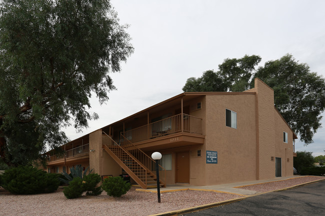 Jerrie Street Apartments in Tucson, AZ - Foto de edificio - Building Photo