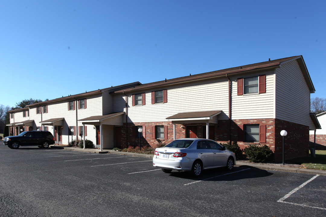 Timberline Townhomes in Winston-Salem, NC - Building Photo