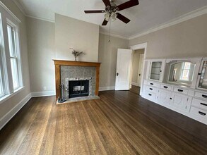 631 W Barry Ave, Unit 3G in Chicago, IL - Building Photo - Building Photo