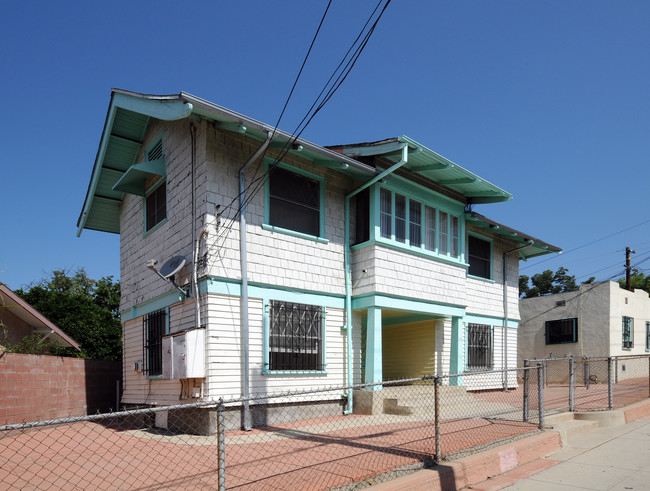 5631 Ash St in Los Angeles, CA - Foto de edificio - Building Photo