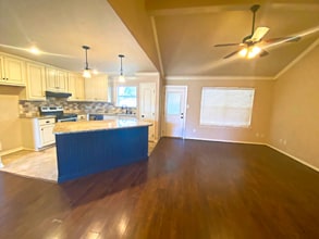 16318 Long Valley Ct in Conroe, TX - Building Photo - Building Photo