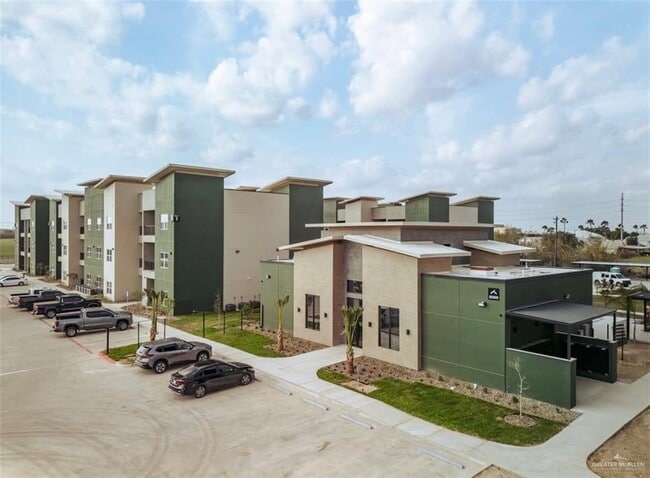 5000 N Jackson Rd in Pharr, TX - Foto de edificio - Building Photo