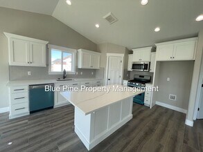 1916 Bennington Dr in Idaho Falls, ID - Building Photo - Building Photo