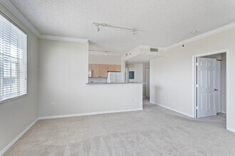 616 Clearwater Park Rd in West Palm Beach, FL - Building Photo - Building Photo