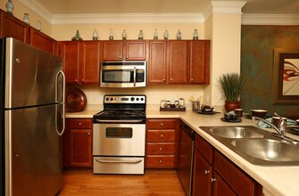 Camden Orange Court in Orlando, FL - Foto de edificio - Building Photo