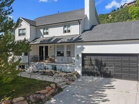 10927 S Lostwood Dr in Sandy, UT - Building Photo