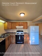 1441 NW 20th St in Lincoln City, OR - Building Photo - Building Photo