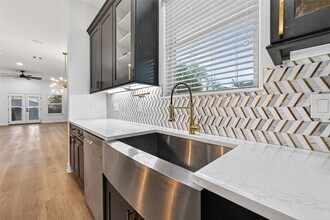 6626 Highrock Rd in Houston, TX - Building Photo - Building Photo