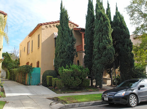 454 N Genesee Ave in Los Angeles, CA - Building Photo - Building Photo