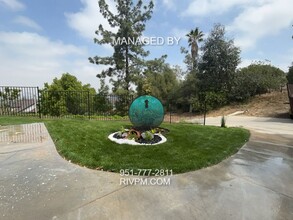23045 De Berry St in Grand Terrace, CA - Foto de edificio - Building Photo