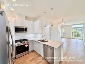3646 13th Ave W in Seattle, WA - Building Photo - Building Photo