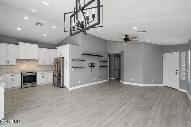 1671 E Milky Way in Gilbert, AZ - Building Photo - Building Photo