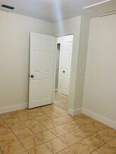 2243-2247-2247 South St in Ft. Myers, FL - Building Photo - Building Photo