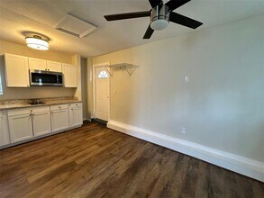 129 E Concord St in Orlando, FL - Building Photo - Building Photo