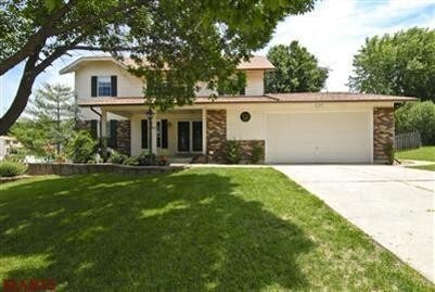 4 Oak Park Dr in St. Peters, MO - Building Photo - Building Photo