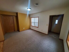 506 N Kilbourn Ave in Tomah, WI - Foto de edificio - Building Photo