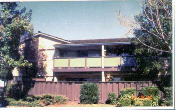 Oakwood Court in Fremont, CA - Building Photo - Building Photo