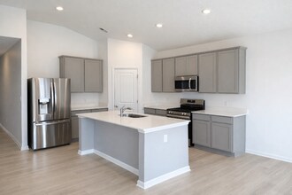 4640 Topaz Pointe Blvd in Indianapolis, IN - Building Photo - Building Photo