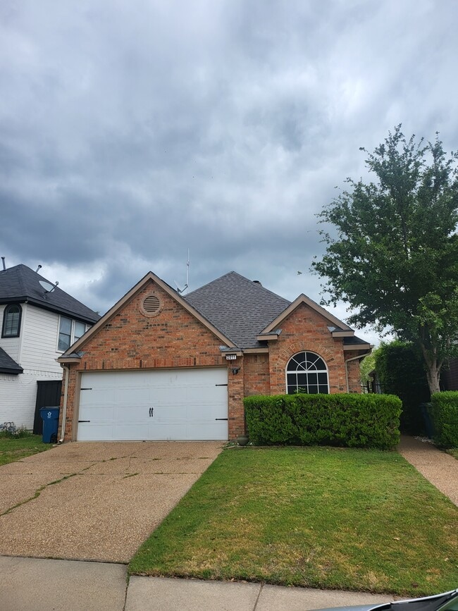 2011 Mallard Dr in Lewisville, TX - Building Photo - Building Photo