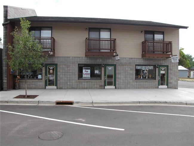 780 Main St in Baldwin, WI - Foto de edificio - Building Photo