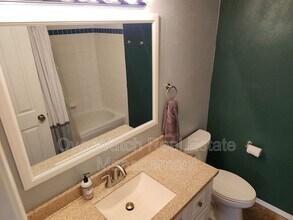 2911 Monarch Cir in Anchorage, AK - Building Photo - Building Photo