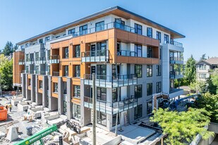 Halvö in Surrey, BC - Building Photo