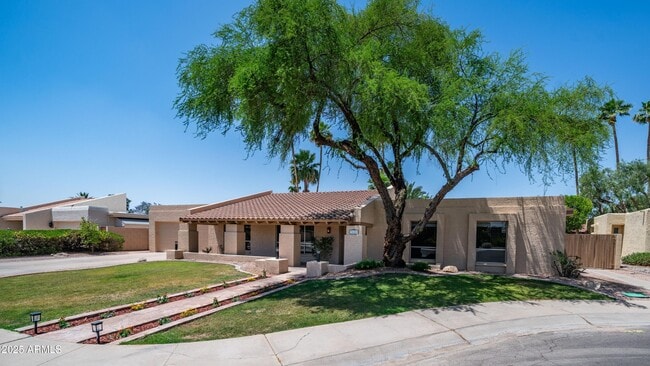 7628 N Vía De La Siesta in Scottsdale, AZ - Building Photo - Building Photo