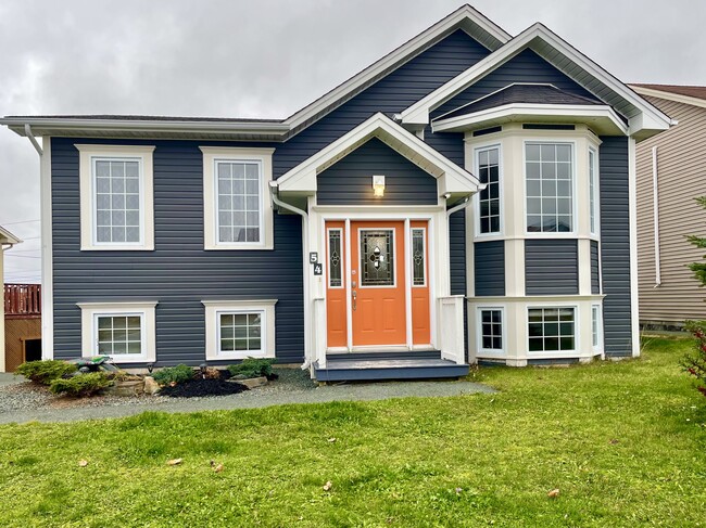 54 Sunderland Dr in Paradise, NL - Building Photo - Building Photo
