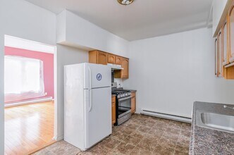 192 Clinton Ave-Unit -3H in Jersey City, NJ - Building Photo - Building Photo