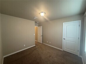 2932 E Casa Linda in Kingman, AZ - Foto de edificio - Building Photo