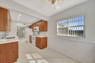 13001 SW 15th Ct in Pembroke Pines, FL - Building Photo - Building Photo
