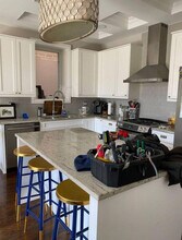 2008 W Erie St, Unit 2W in Chicago, IL - Building Photo - Building Photo