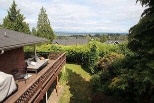 6042 50th Ave NE in Seattle, WA - Building Photo