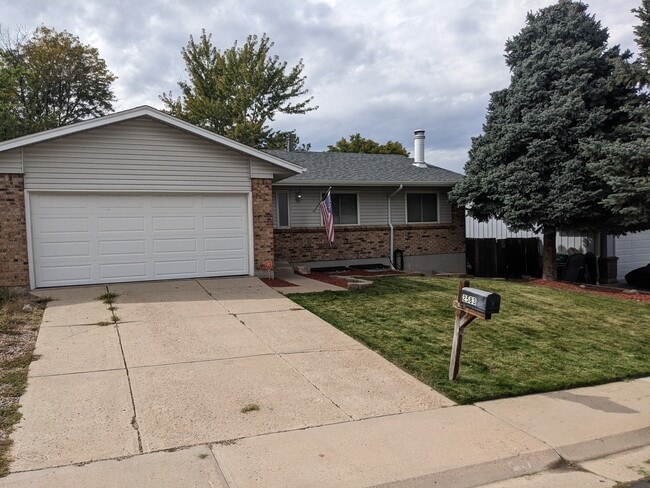 property at 2583 S Rifle St