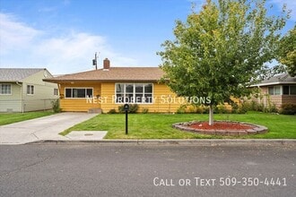 135 H St NE in Ephrata, WA - Building Photo - Building Photo