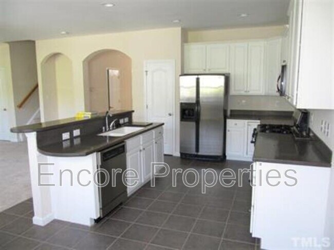 6824 Middleboro Dr in Raleigh, NC - Building Photo - Building Photo