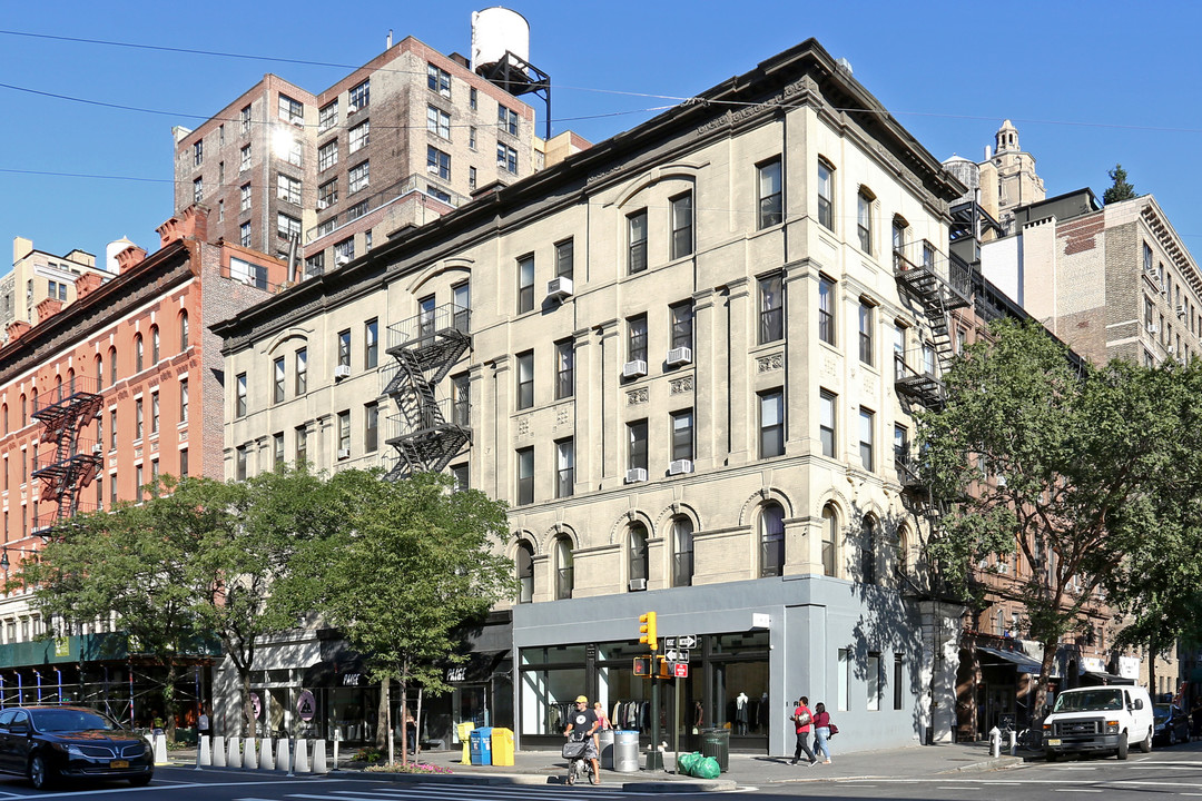 241-247 Columbus Ave in New York, NY - Building Photo